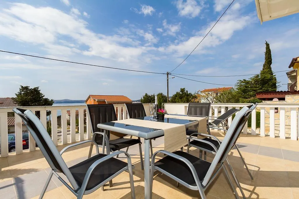 Apartmani Bregovec Maslenica Apartment