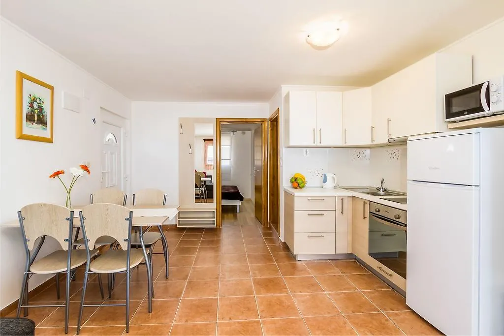 Apartment Apartmani Bregovec Maslenica Kroatien